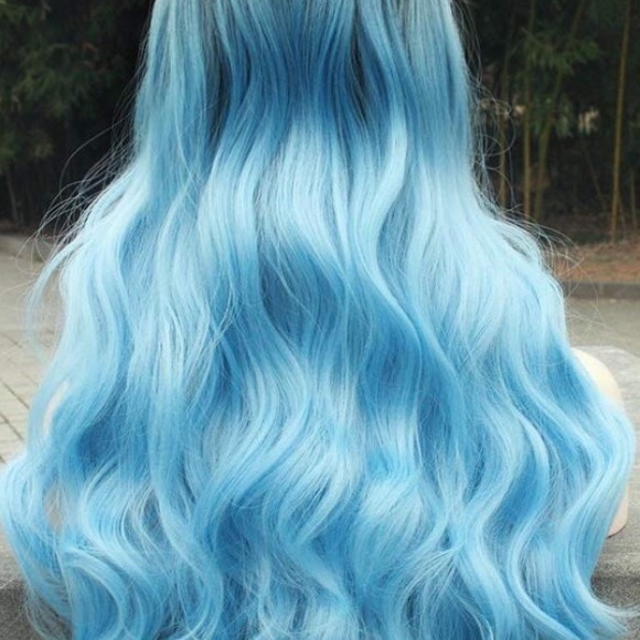 ✨Blue ombré wig *NWT* ✨ main image 4
